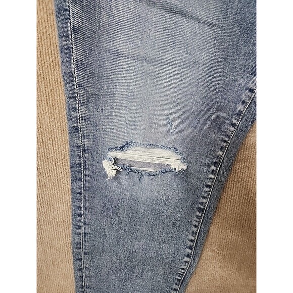 Old Navy Curvy OG Straight Ankle Jeans Womens 6 Blue Light Wash Distressed NEW - Picture 7 of 14